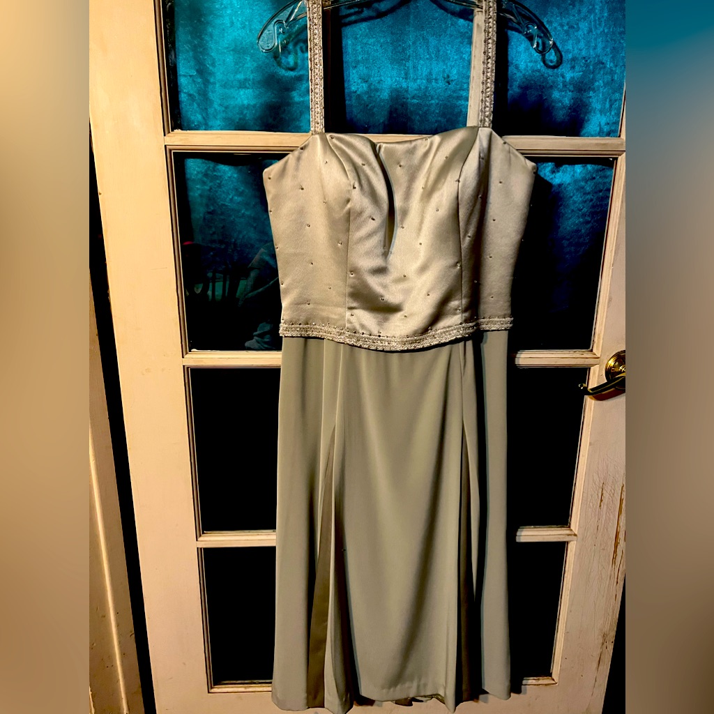 Beautiful Light Baby Mint Green Mother Of The Bride Gown.